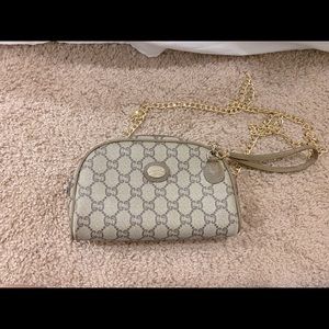 Gucci crossbody handbag clutch for woman